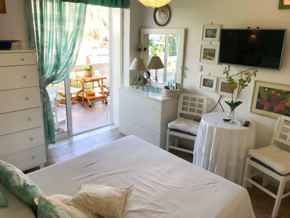 Kerry'S Cosy Apartment Vári المظهر الخارجي الصورة