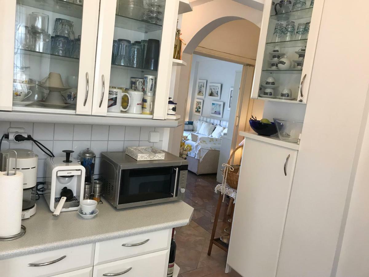 Kerry'S Cosy Apartment Vári المظهر الخارجي الصورة