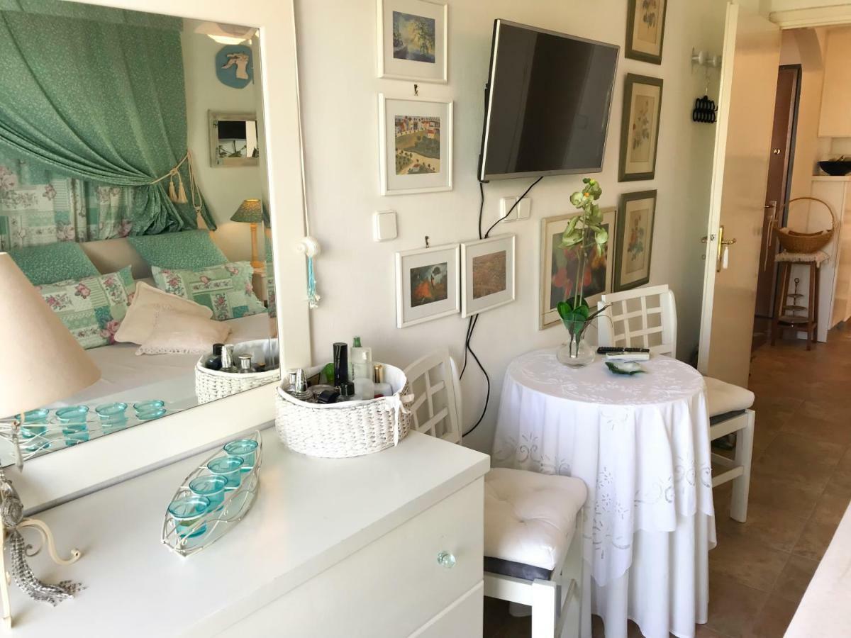 Kerry'S Cosy Apartment Vári المظهر الخارجي الصورة